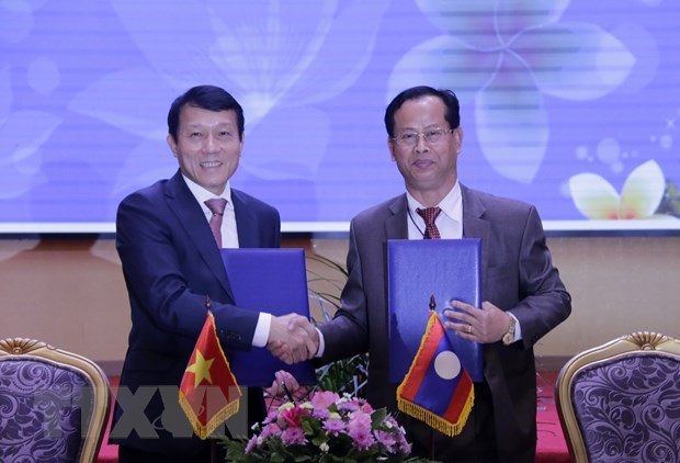 Vietnam, Laos enhance security collaboration hinh anh 1