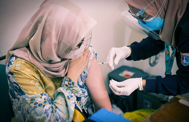 Indonesia aims to vaccinate entire target population in March hinh anh 1