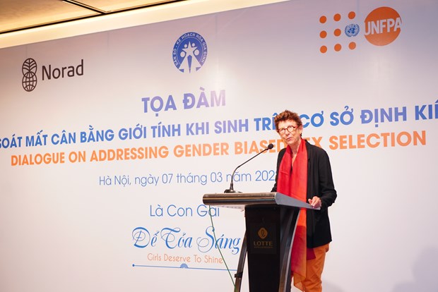 Joint efforts made to address gender-biased sex selection as girls deserve to shine hinh anh 2