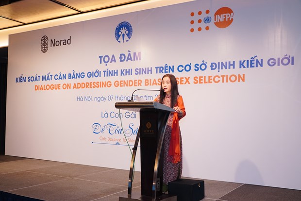 Joint efforts made to address gender-biased sex selection as girls deserve to shine hinh anh 1