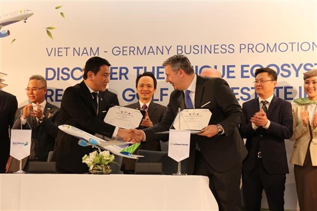 Vietnamese firm joins investment promotion forum in Germany hinh anh 1