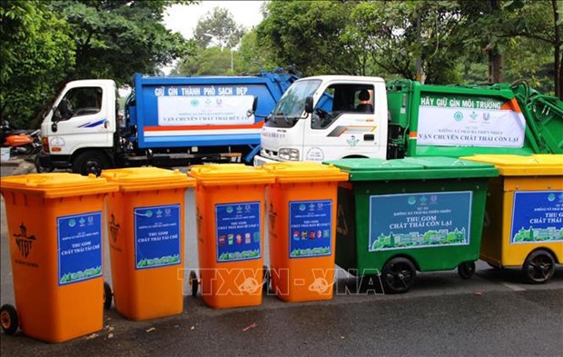 New law promotes awareness of environmental protection hinh anh 2