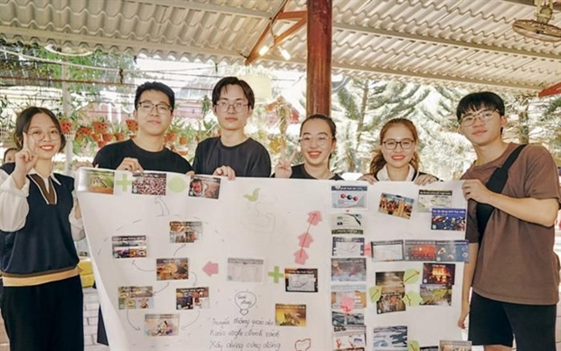 Youth group charged up for greener future hinh anh 1