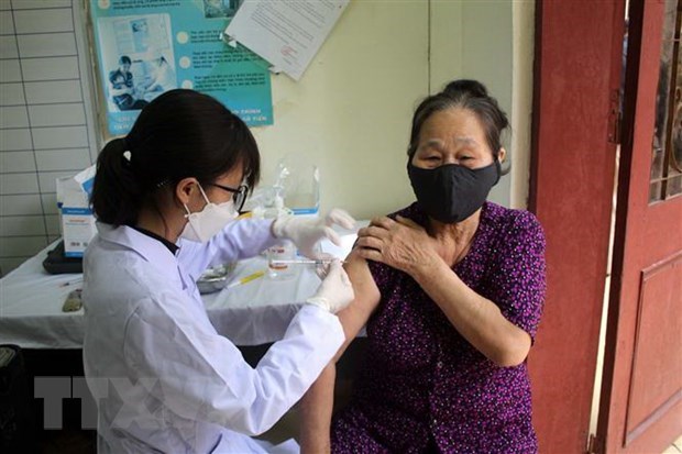 Vietnam sees 168,719 new COVID-19 cases in 24 hours hinh anh 1