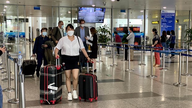 Vietnam fully reopens borders to tourists after pandemic hiatus hinh anh 1