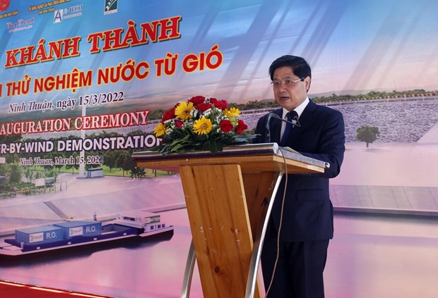 Water-by-wind demonstration model unveiled in Ninh Thuan hinh anh 1