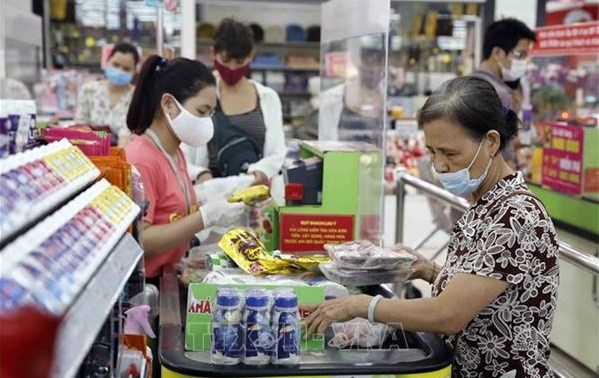 HCM City striving to maintain stable prices of staple food until end of March hinh anh 2