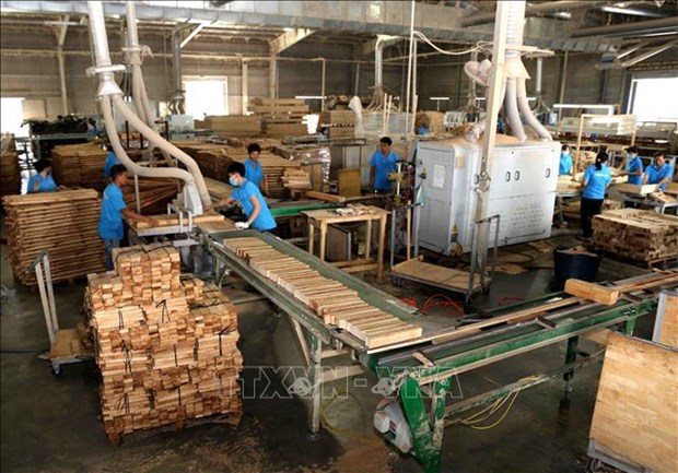Wood exports look to seize chances brought by FTAs hinh anh 1