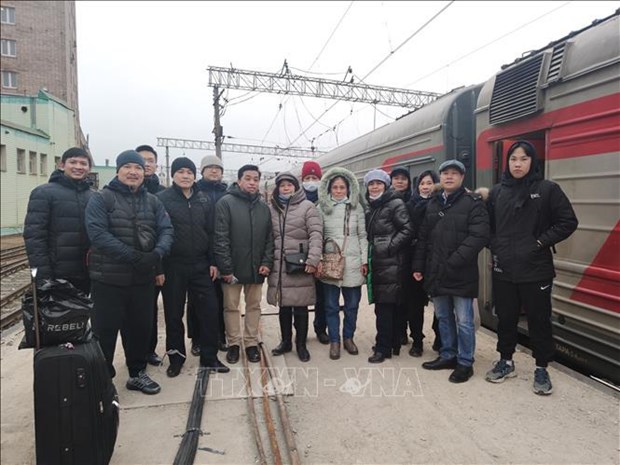 Efforts made to safely evacuate Vietnamese citizens from Ukraine’s Mariupol city hinh anh 1