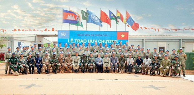 Vietnam’s Level-2 Field Hospital Rotation 3 receives UN medals hinh anh 3