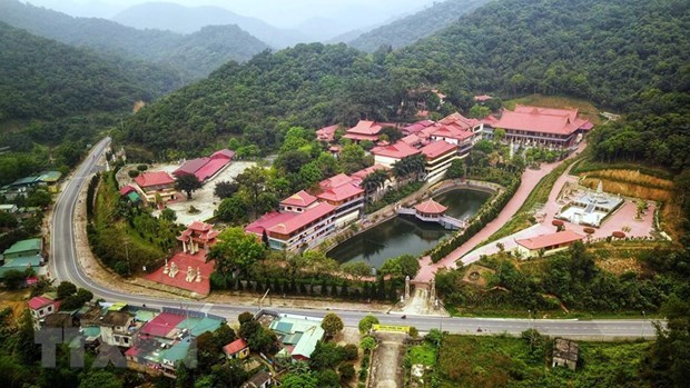 Quang Ninh tourism striving to thrive after complete reopening hinh anh 2