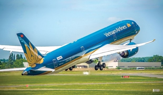 Vietnam Airlines offers low-cost tickets for domestic, int'l return flights hinh anh 1