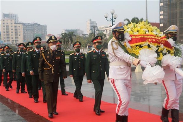 Vietnam, Cambodia enhance military relations hinh anh 2
