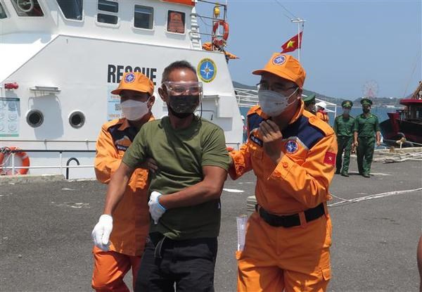 Foreign seaman rescued in Khanh Hoa hinh anh 1