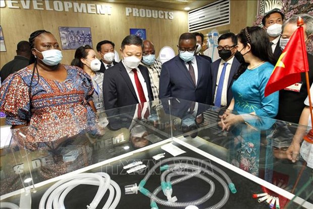 President of Sierra Leone highly values Saigon Hi-Tech Park hinh anh 1