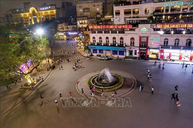 Pedestrian spaces in Hanoi resume operation hinh anh 1