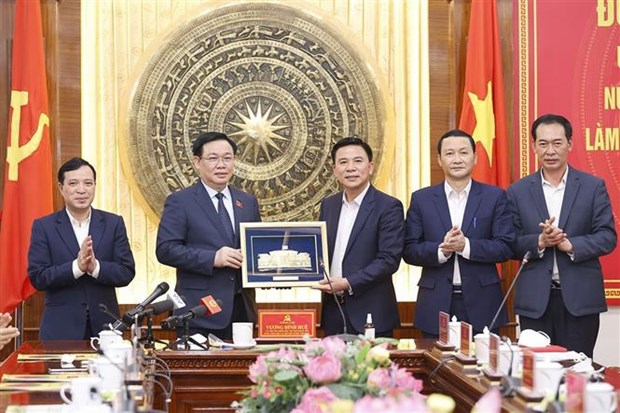NA Chairman hails Thanh Hoa’s achievements despite COVID-19 impacts hinh anh 1