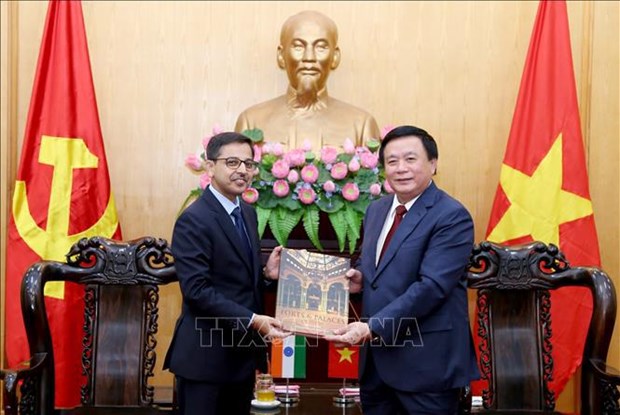 Ho Chi Minh National Academy of Politics fosters ties with Indian, Singaporean partners hinh anh 1
