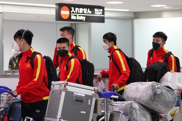 All Vietnamese players tested negative to SARS-CoV-2 upon arrival in Japan hinh anh 1