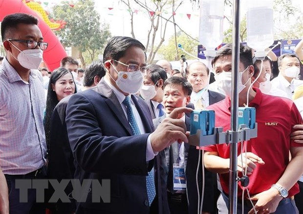 PM asks youths to make Vietnam strong in start-up hinh anh 1