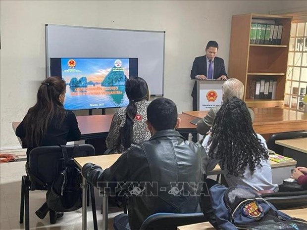 First Vietnamese course opens in Venezuela hinh anh 1