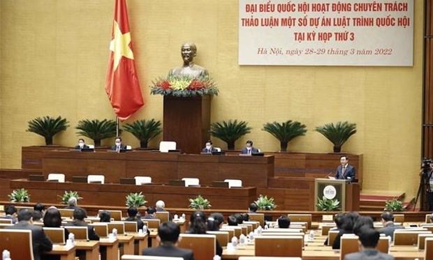 Full-time legislators convene meeting to talk draft laws hinh anh 1