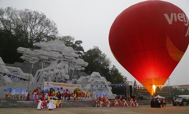Tuyen Quang hosts first int’l hot air balloon fest hinh anh 3