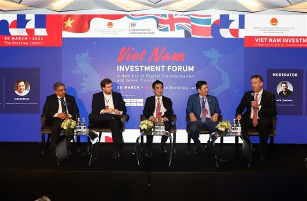Vietnam – potential destination for investment in digital transformation, green transition hinh anh 2