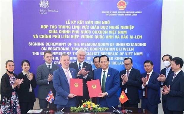 Vietnam, UK beef up vocational education cooperation hinh anh 1