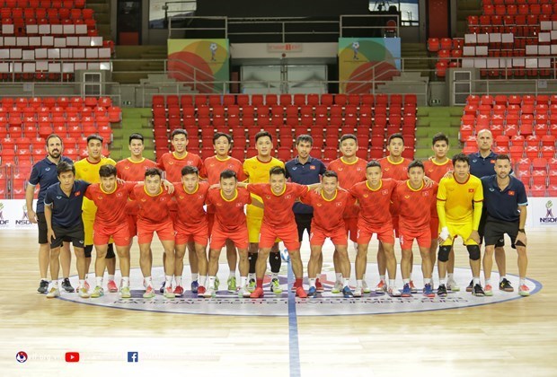 Vietnam crush Australia to advance to AFF Futsal Championship semi-finals hinh anh 1