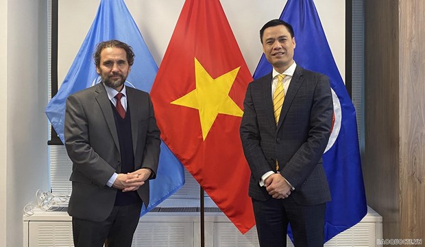 Special Envoy of Ottawa Convention promises more support to Vietnam hinh anh 1