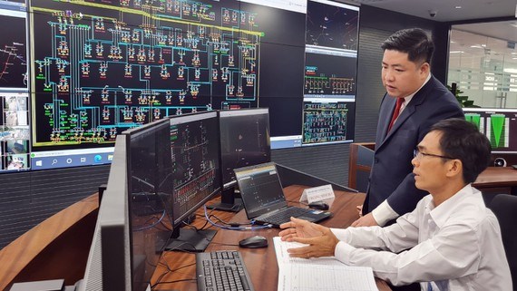 HCM City Load Dispatch Centre puts second control centre into operation hinh anh 1
