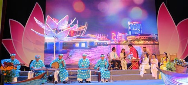 Contest honours cultural value of “Don ca tai tu” hinh anh 2