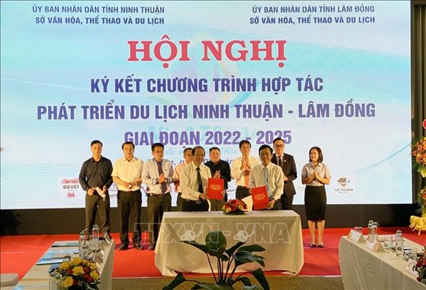Ninh Thuan, Lam Dong seal tourism cooperation deal hinh anh 1