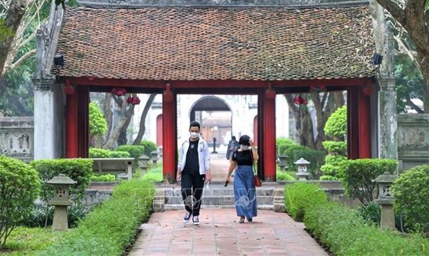 Hanoi develops plans to attract foreign tourists in new normal hinh anh 1