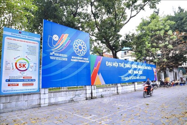 Hanoi makes decorations ahead of SEA Games 31 hinh anh 1