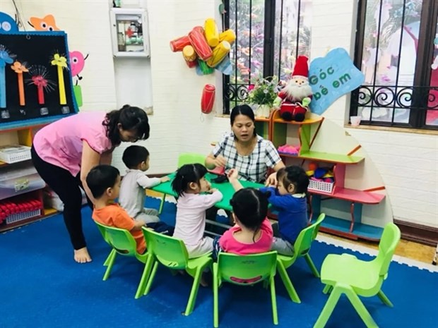Private kindergartens face shortage of teachers hinh anh 1