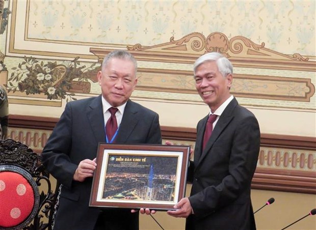 HCM City's leader meets with Director of Asia Competitiveness Institute hinh anh 1