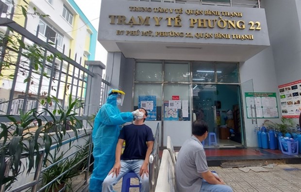 HCM City to increase funding for embattled grassroots medical centres hinh anh 1