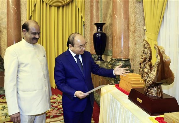President hosts Indian lower house speaker hinh anh 1