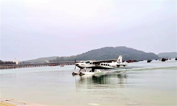 Quang Ninh mulls over seaplane route to Co To island hinh anh 1