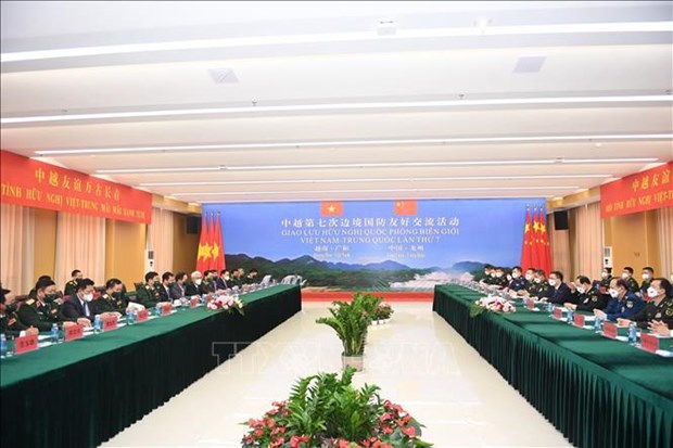 Vietnam, China hold seventh Border Defence Friendship Exchange hinh anh 2
