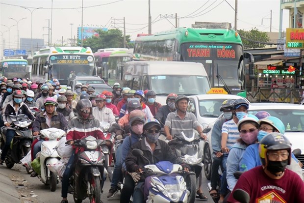 HCM City’s transport authorities eye toll on vehicles entering downtown hinh anh 1