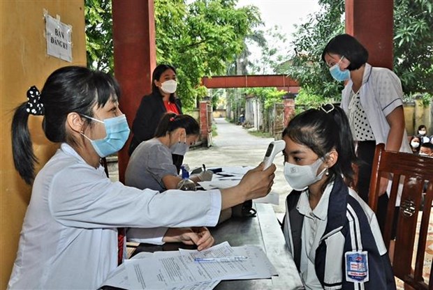 COVID-19: Additional 7,417 cases recorded on April 25 hinh anh 1