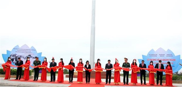 Flagpole inaugurated on Quang Ninh's Co To island hinh anh 2