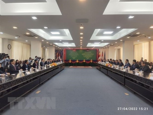Hanoi, Phnom Penh agree new bilateral cooperation orientations hinh anh 1