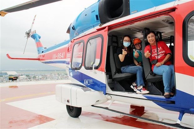 HCM City kicks off new helicopter service hinh anh 2