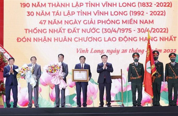 Top legislator asks Vinh Long to focus on growth model reform hinh anh 1