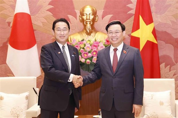 Japanese PM attaches importance to enhancing parliamentary ties with Vietnam hinh anh 1