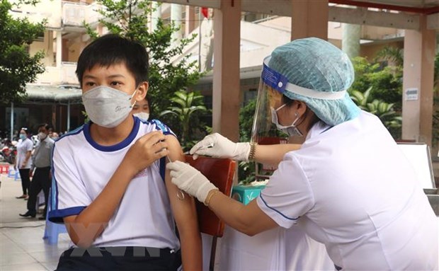 COVID-19: Vietnam reports 3,717 new cases on May 2 hinh anh 1